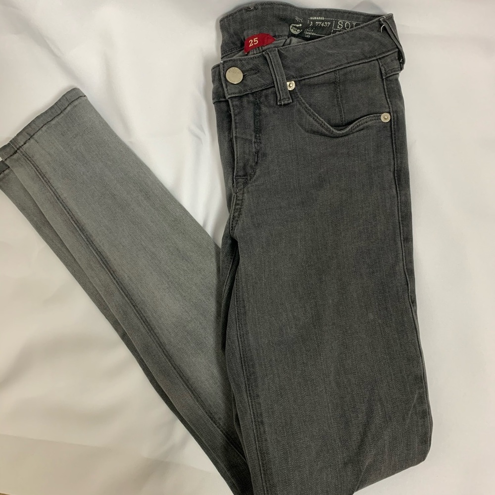 Grey ombré jeans